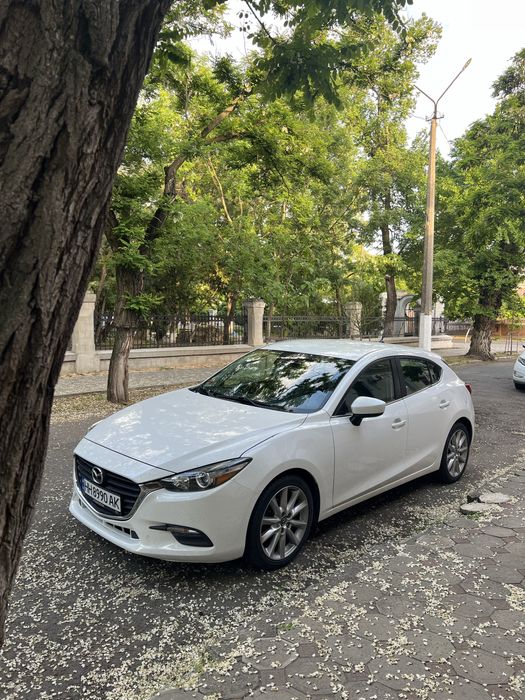 MAZDA 3 2017 хэтчбэк