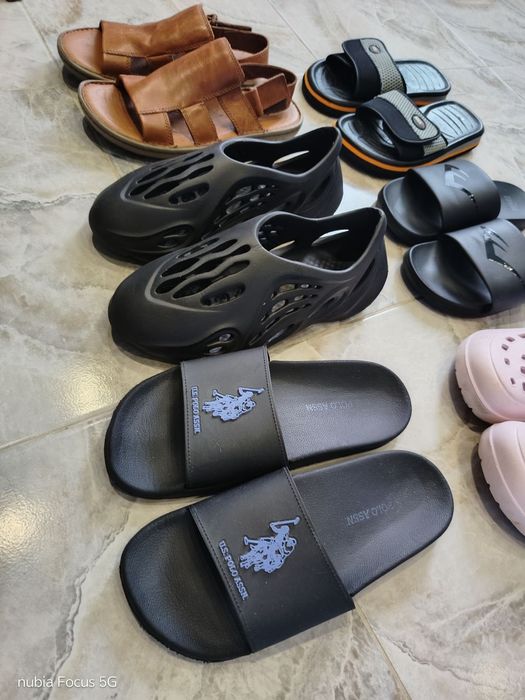 Крокси тапкі шлепкі фірмові сандалі