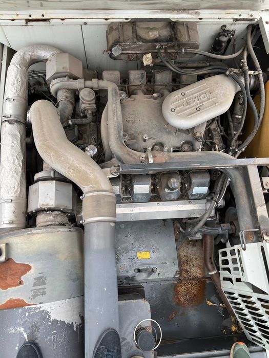 Claas Lexion двигун Mercedes-Benz OM 502 LA