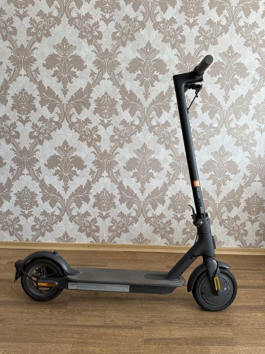 Електросамокат Xiaomi Mi Electric Scooter 1S
