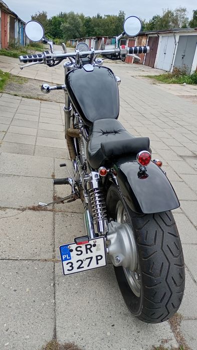 Suzuki Intruder vs 800 Bobber