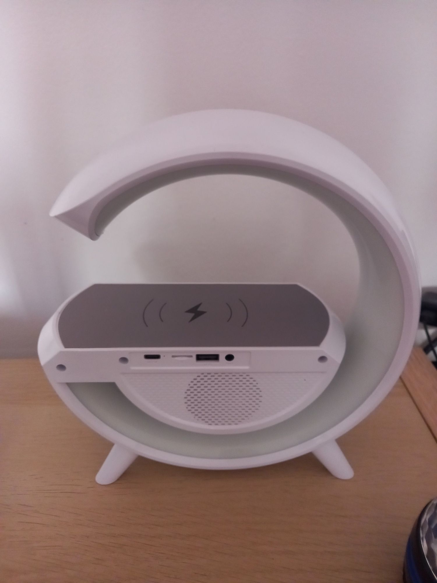 Coluna Wireless Portátil RGB 2 em 1 com carregamento