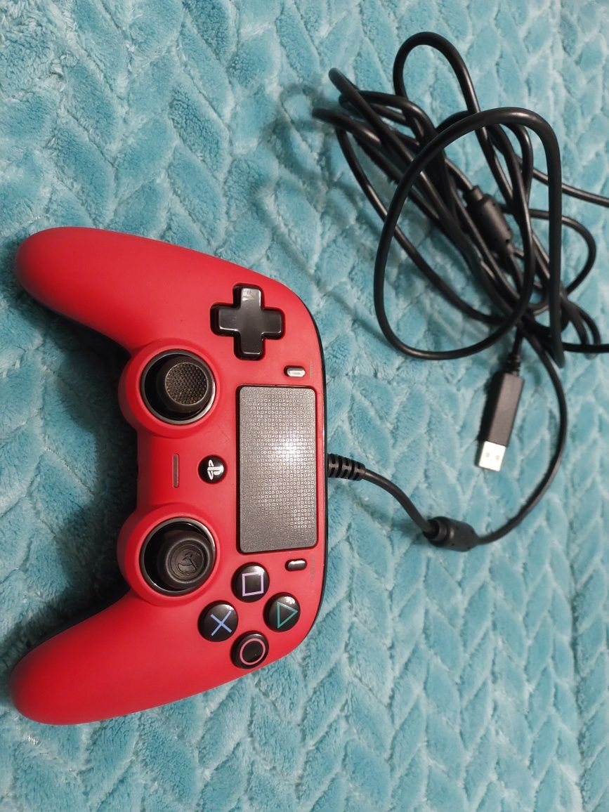 Nacon Compact Controller Wired para PS4