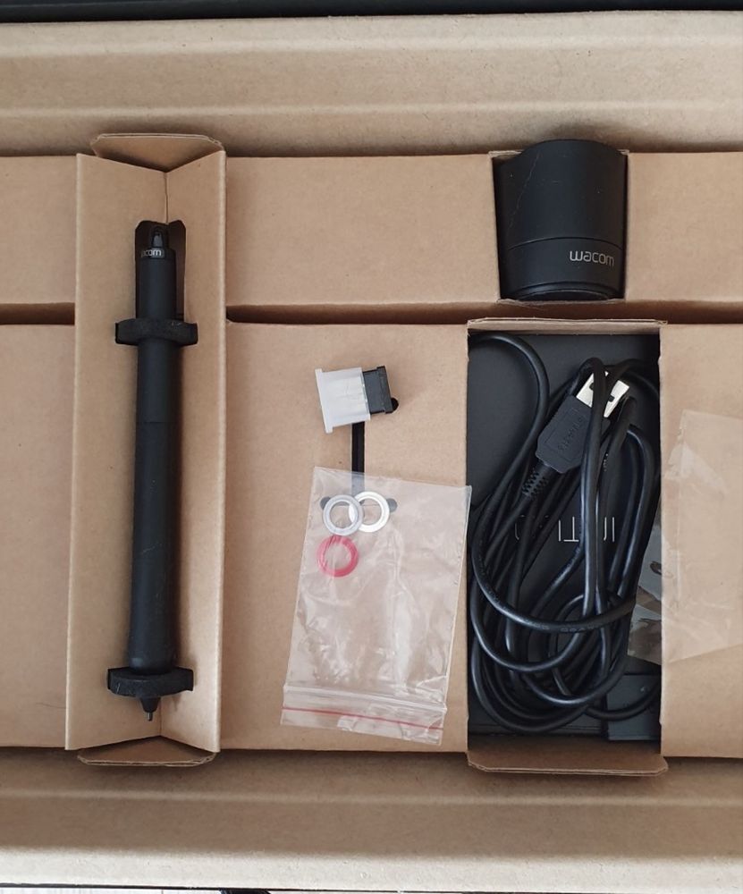 Графічний планшет Intuos Pro small PTH-451-ENES