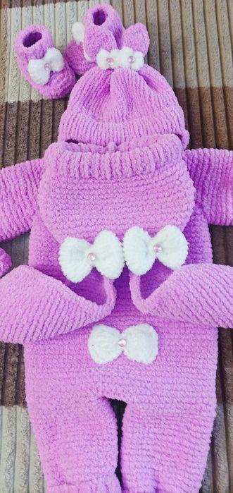 Вязаный комбинезон плюшевый