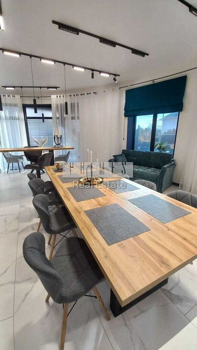 Продаж / Будинок / 400 м2 / Обухівський  район / Лісники