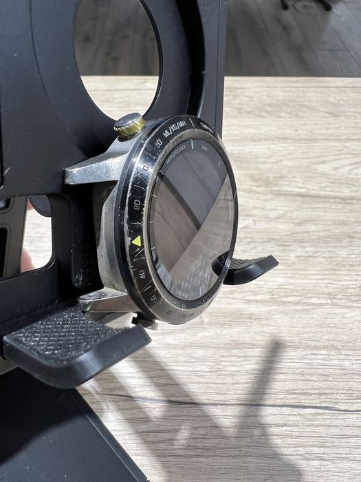 Garmin marq athlete 1 дисплей і корпус