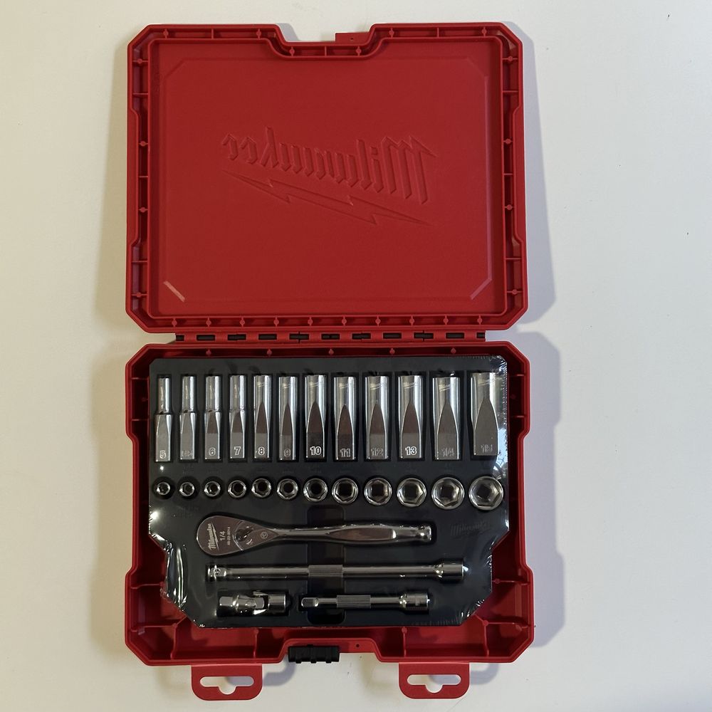 Набір головок і тріскачка Milwaukee 28 шт. (1/4”, метричний, новий)