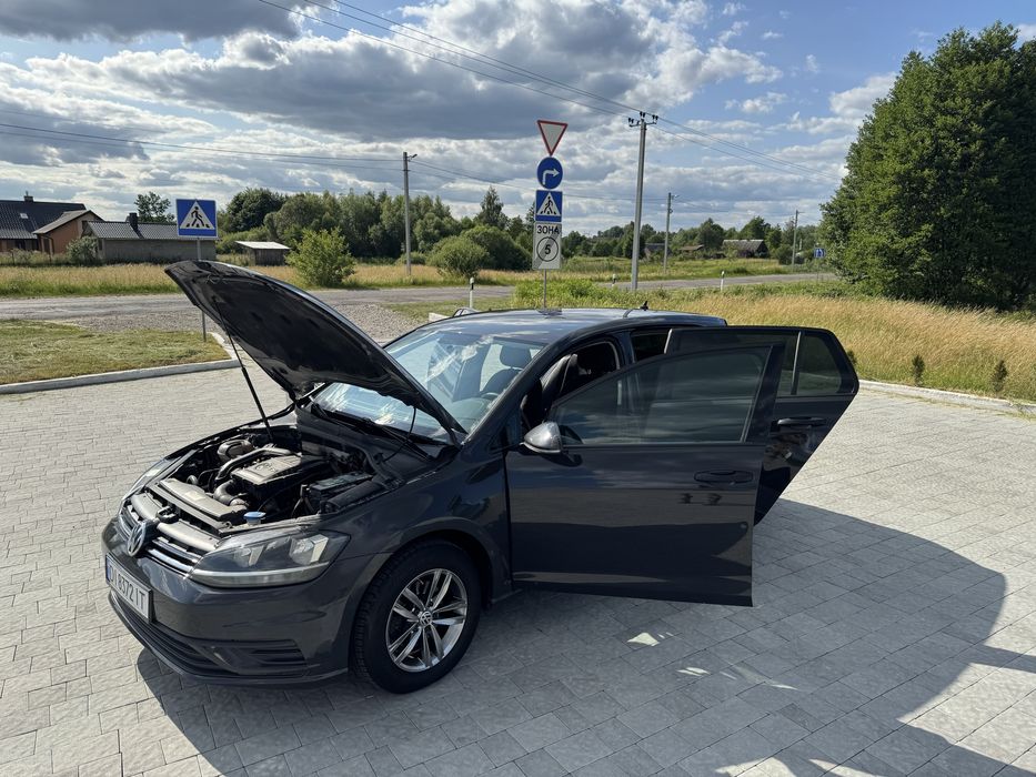 Volkswagen Golf VII
