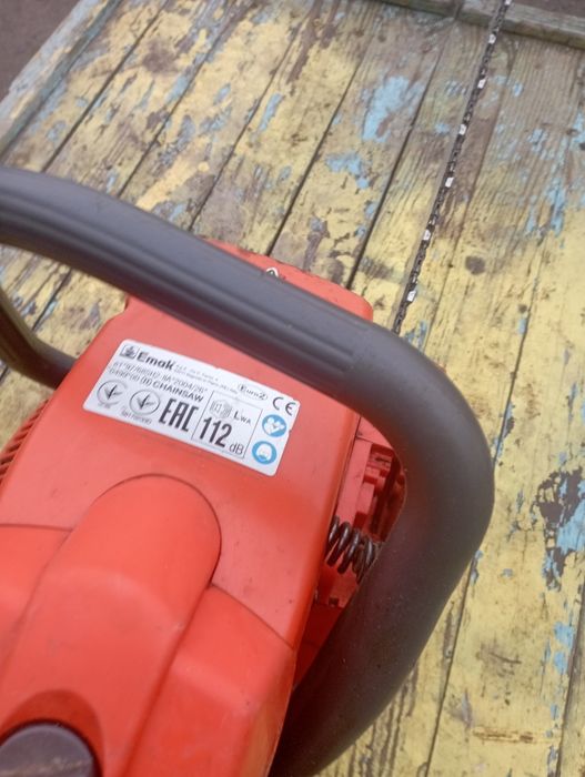 Продам бензопилу Oleo Mac 937