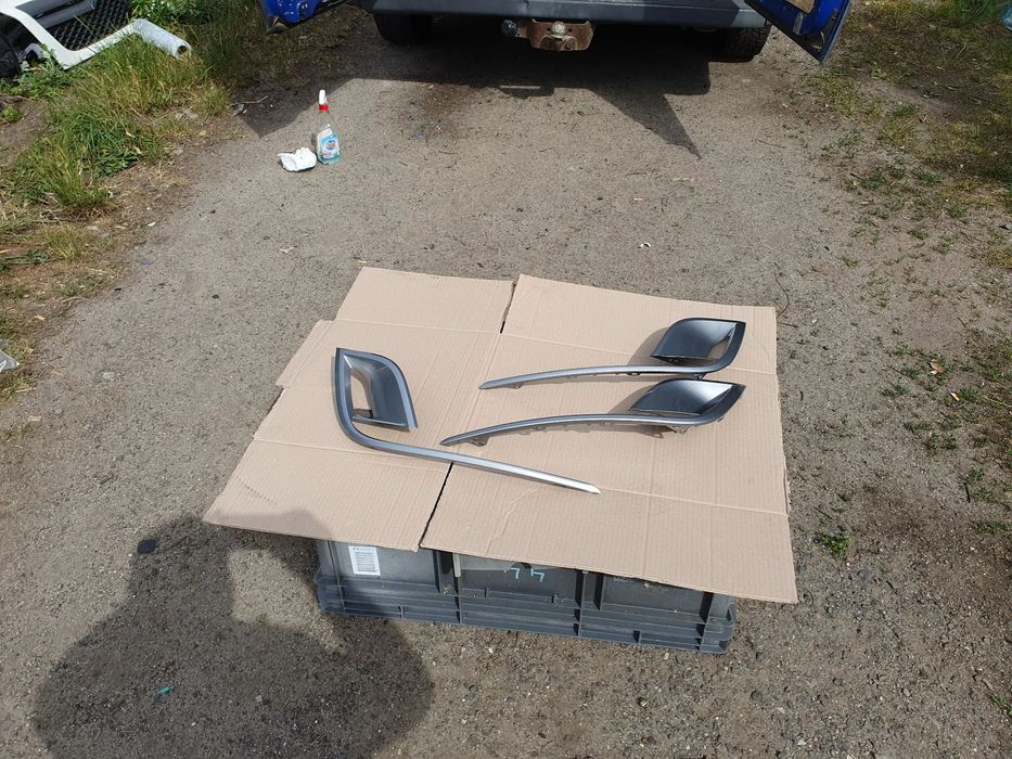 Kratka Listwa prawa Renault Mégane IV GT Line 622565791R Metal Oscuro Listwa Zderzaka Przednia prawa Renault Mégane IV GT Line