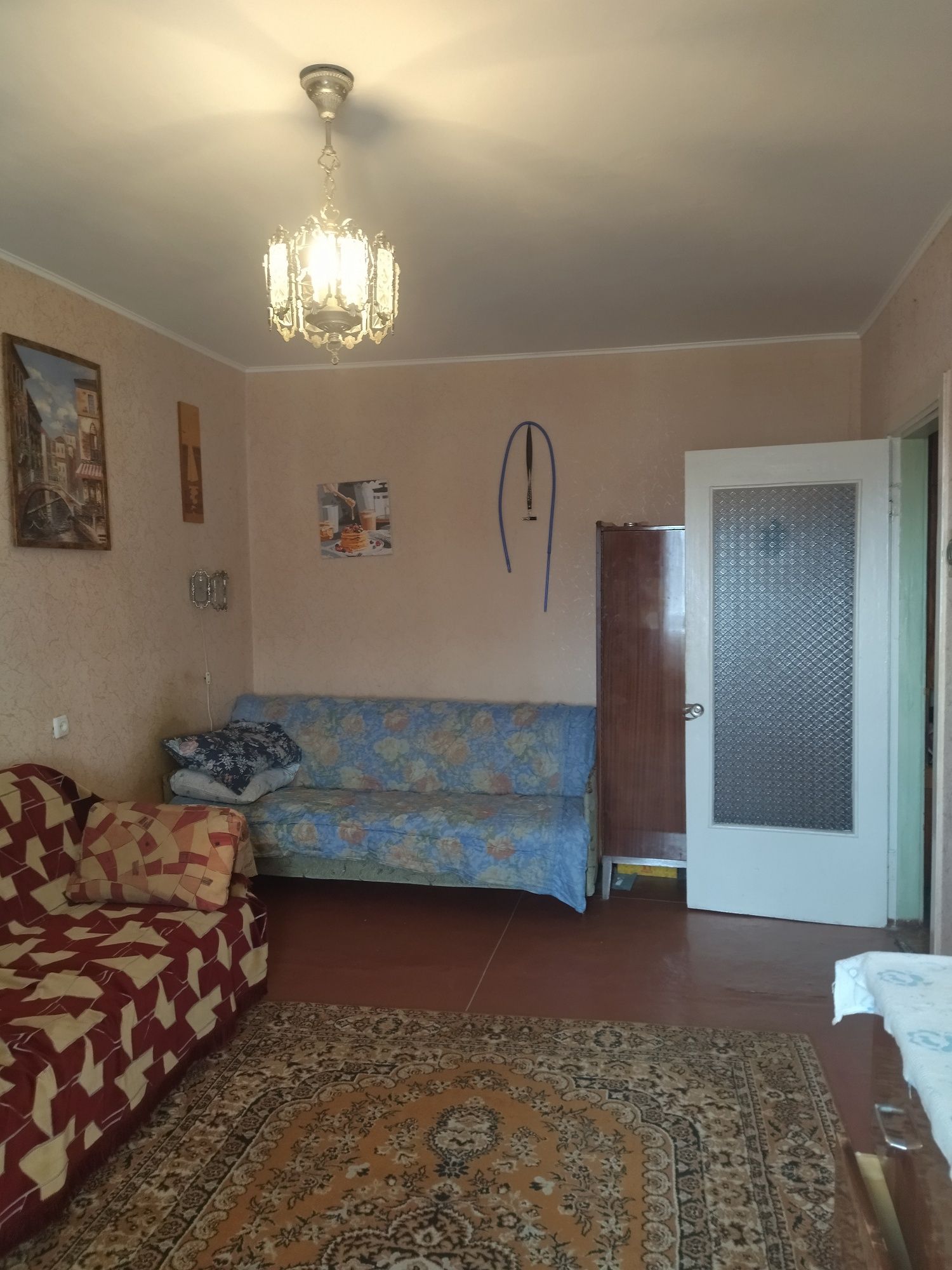 Продам двухкомнатную квартиру р-н рынок Нива