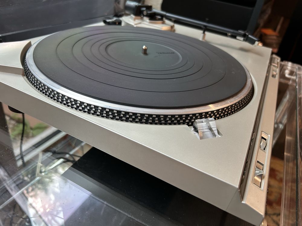 Gira discos Technics SL-BD22, belt drive, com agulha shure, bom estado