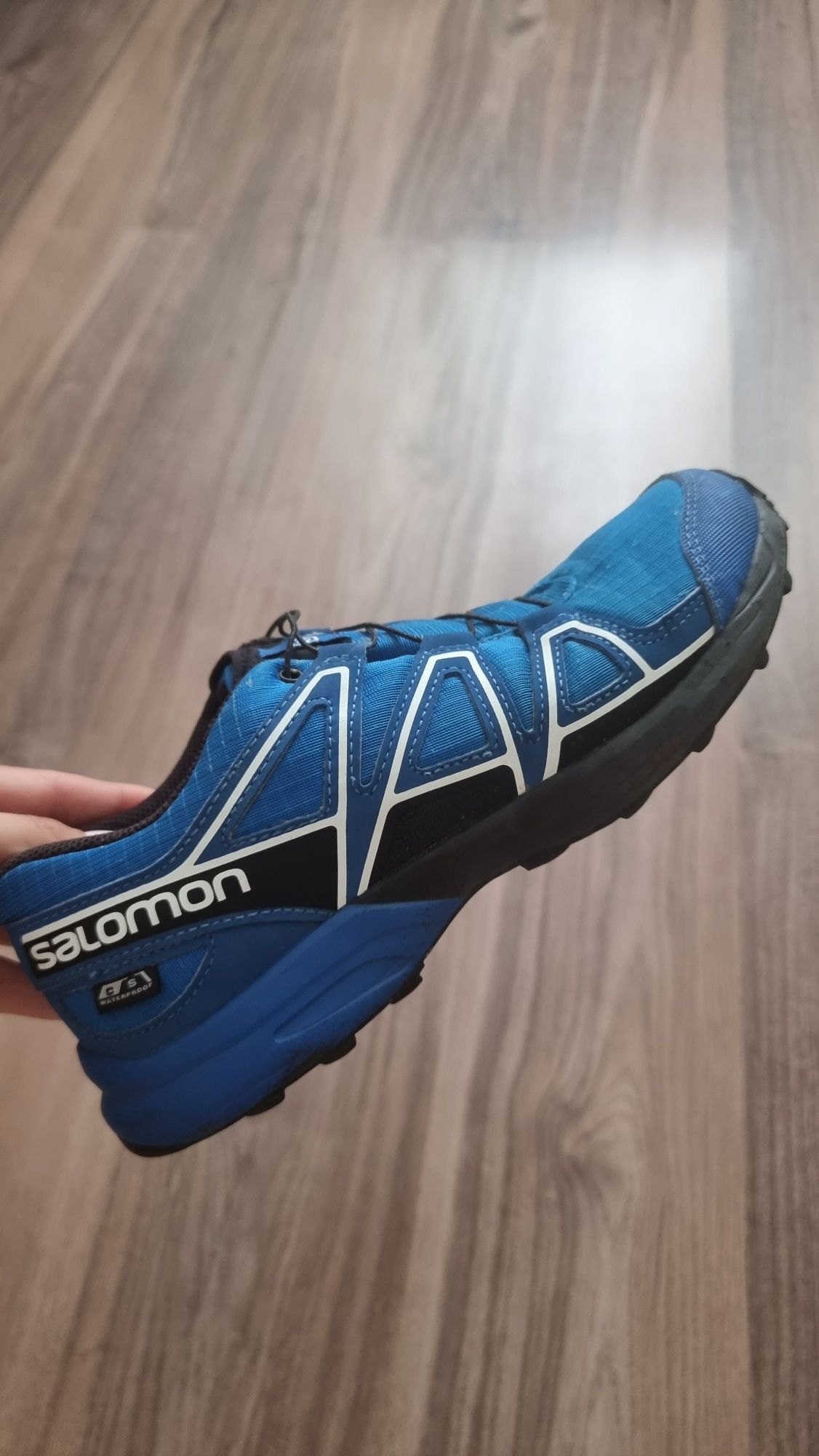 Продаю кросівки Salomon 38 розмір