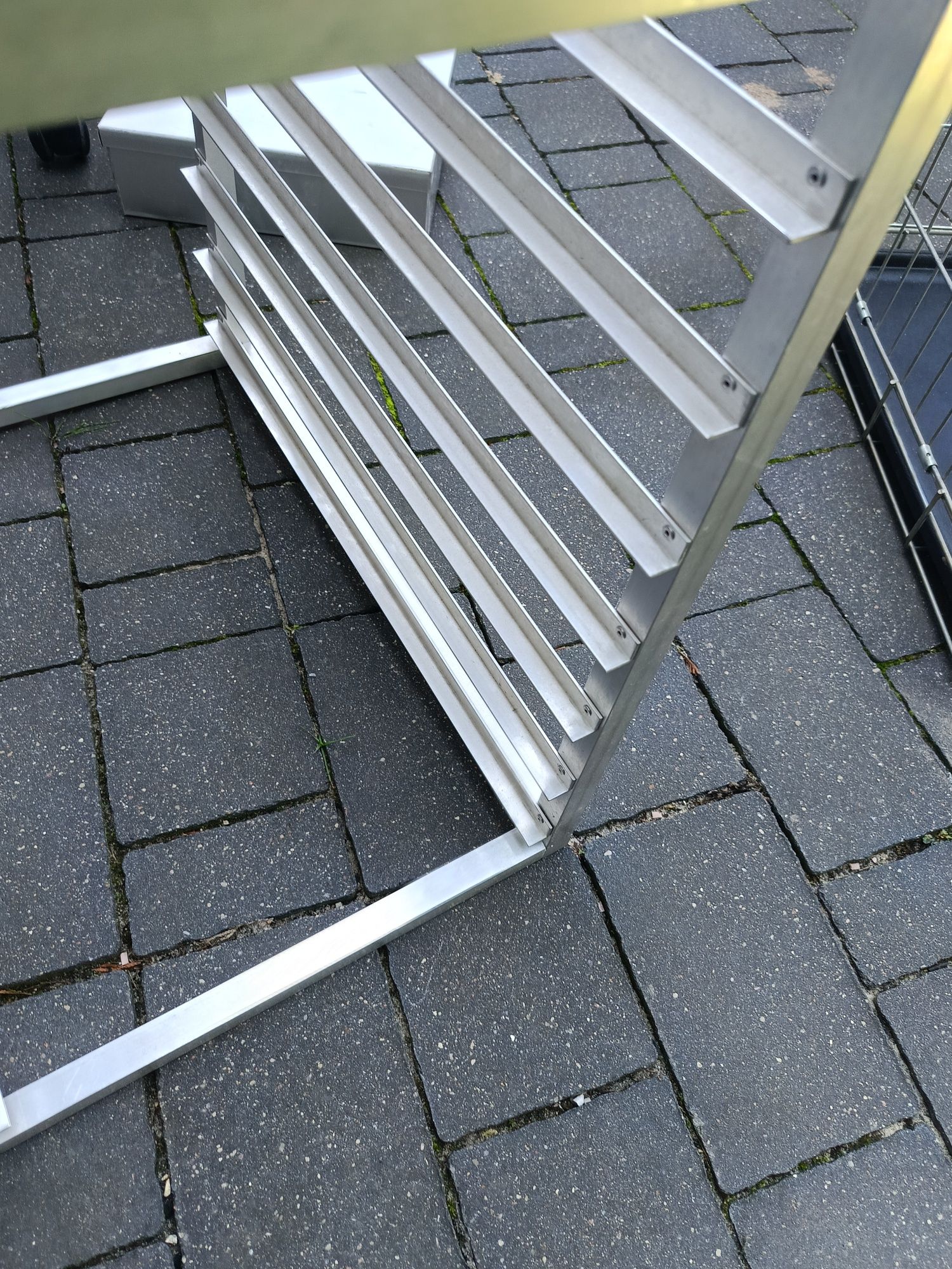 Regał aluminiowy