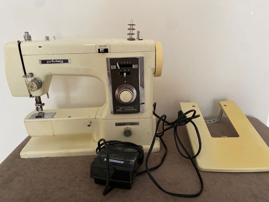 Швейна машинка Privileg 470