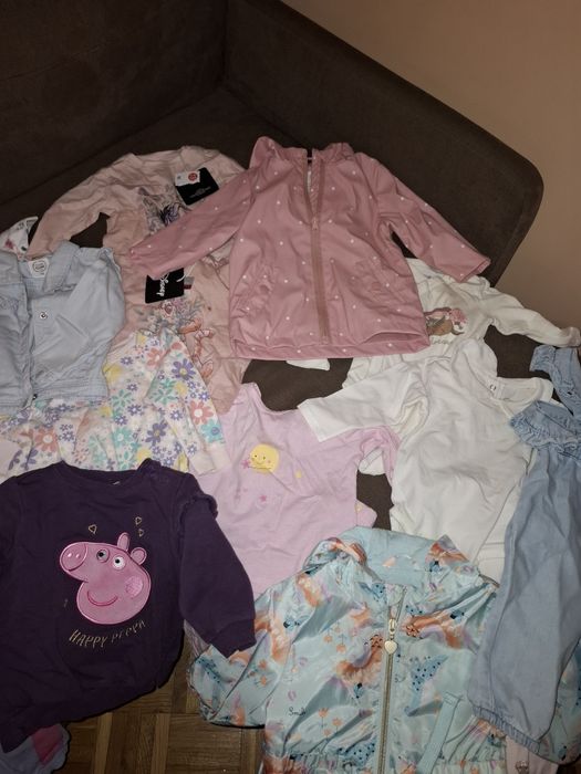 Paka ciuszki dla dziewczynki 74 kurtki koszulki body bluzy sukienki