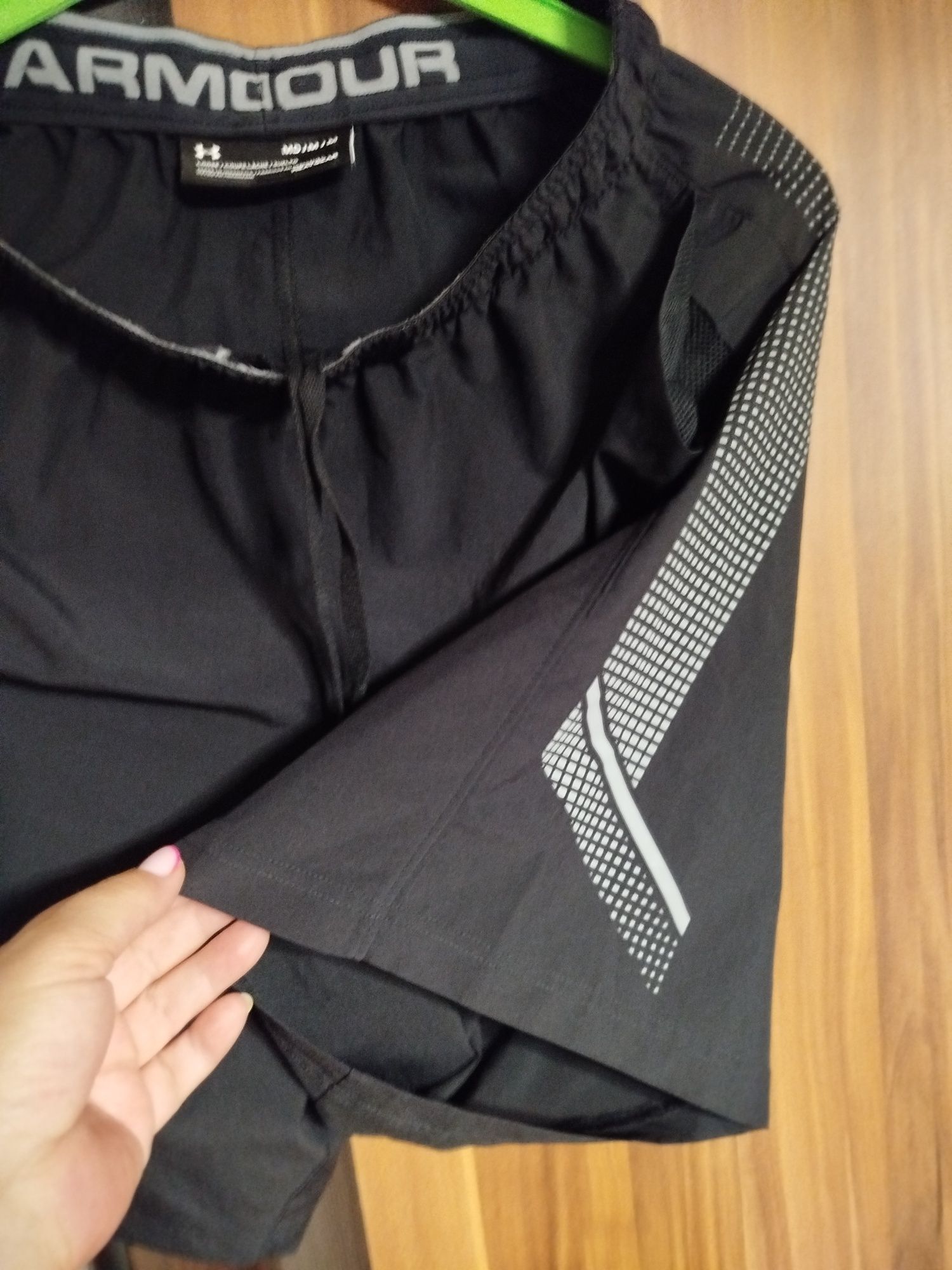 Spodenki krótkie męskie Under Armour rozmiar M stan idealny