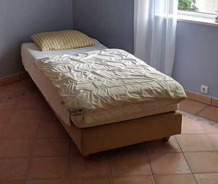 Cama para 1 pessoa c/colchão, almofada, edredão