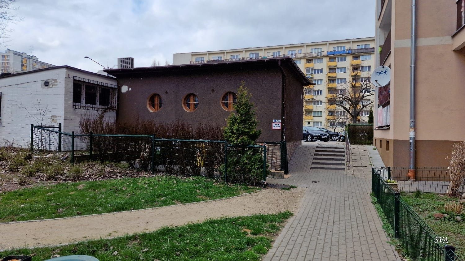 Lokal usługowo-handlowy 85m