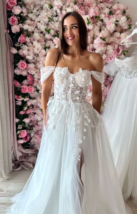 Nowiutka sukienka ślubna