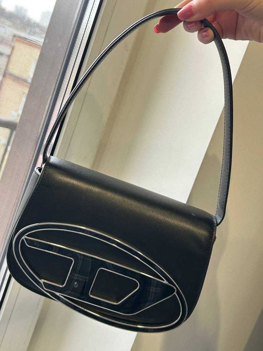 Сумка Diesel від Анни Трінчер