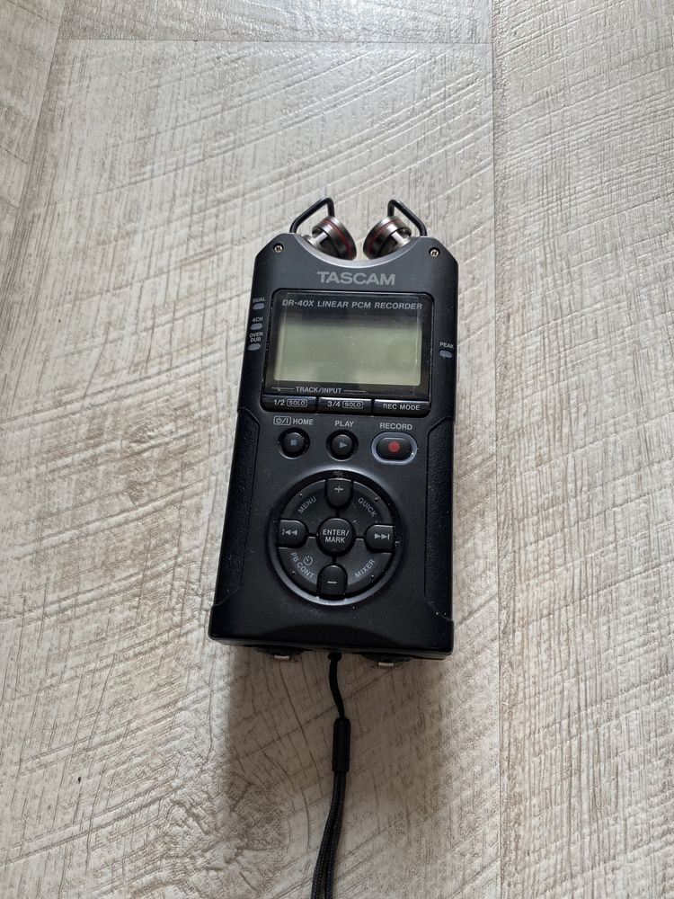 Цифровий рекордер Tascam DR-40X