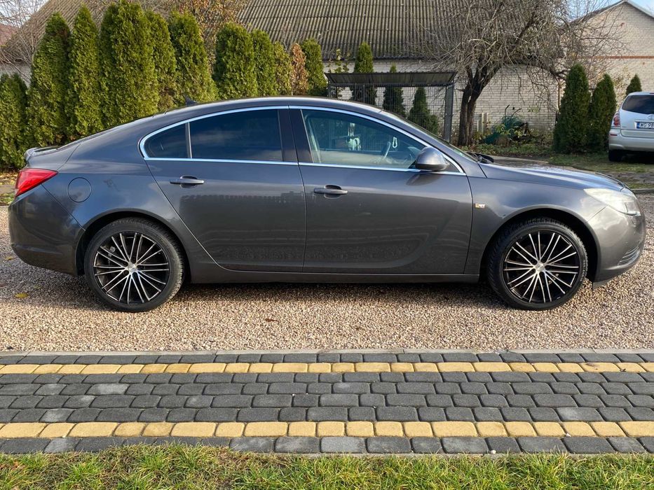 Opel Insignia Klima_Alu_2.0_Diesel_Hatchbeck_2010rok_Kolor z177