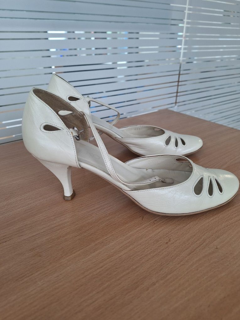 Buty damskie czółenka