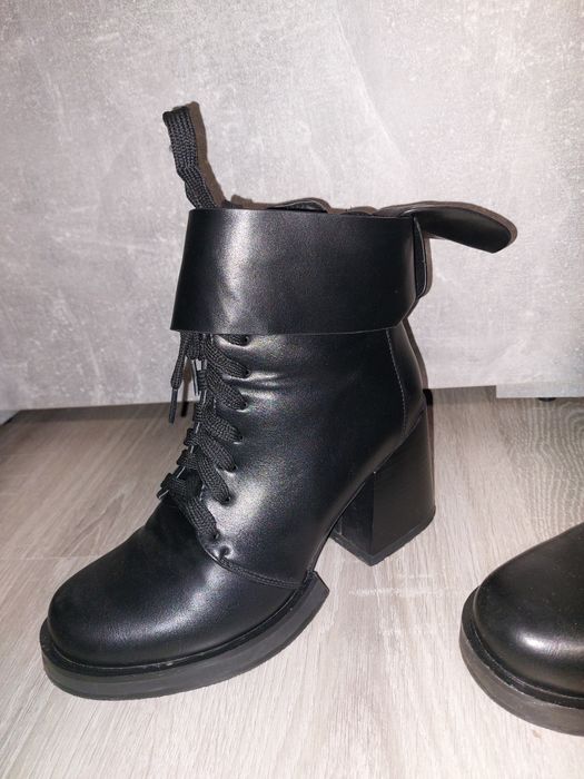 Ботінки взуття сапожки черевики
