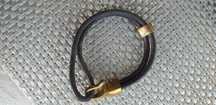 Pulseira em pele