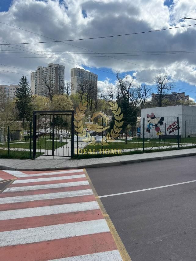 Продається 1к квартира ЖК Кузьмінський