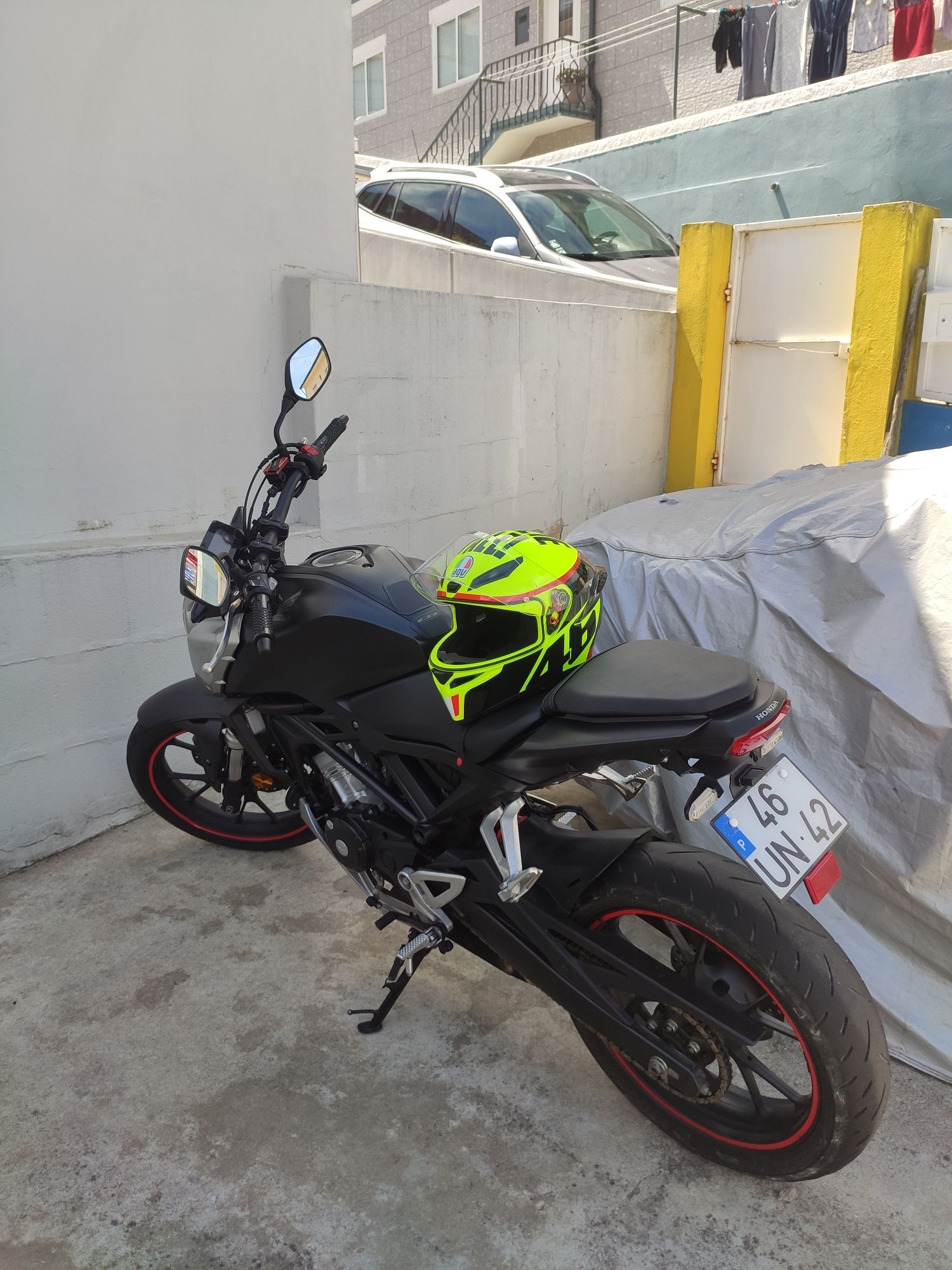 Vendo Honda CB125R 2018