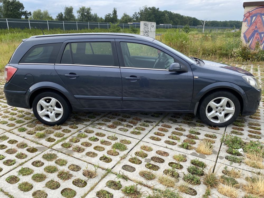 Opel Astra H Kombi 1.6 LPG