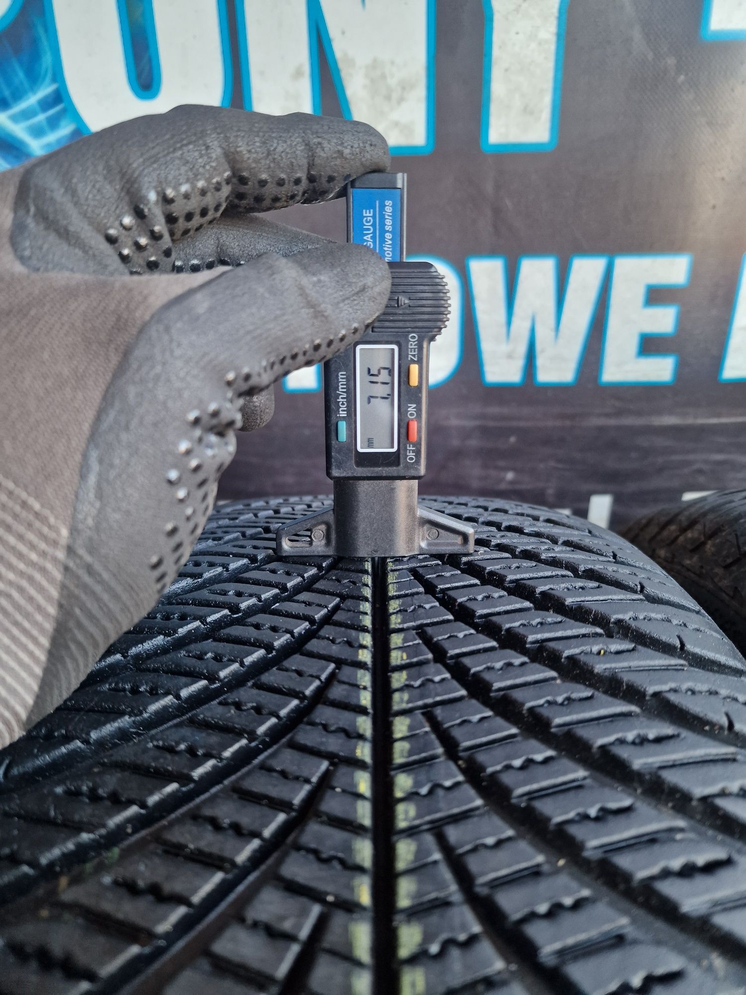 Opony Całoroczne 215/55/17 Goodyear Komplet 8mm 2021rok