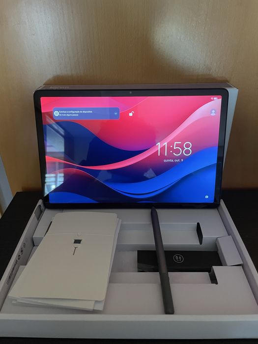 Tablet Lenovo Tab M11 com caneta.