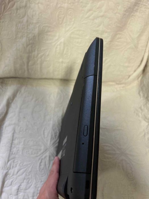 Portátil ASUS A541UA – Intel Core i3, 4GB RAM, 224GB TOSHIBA, 15.6" HD