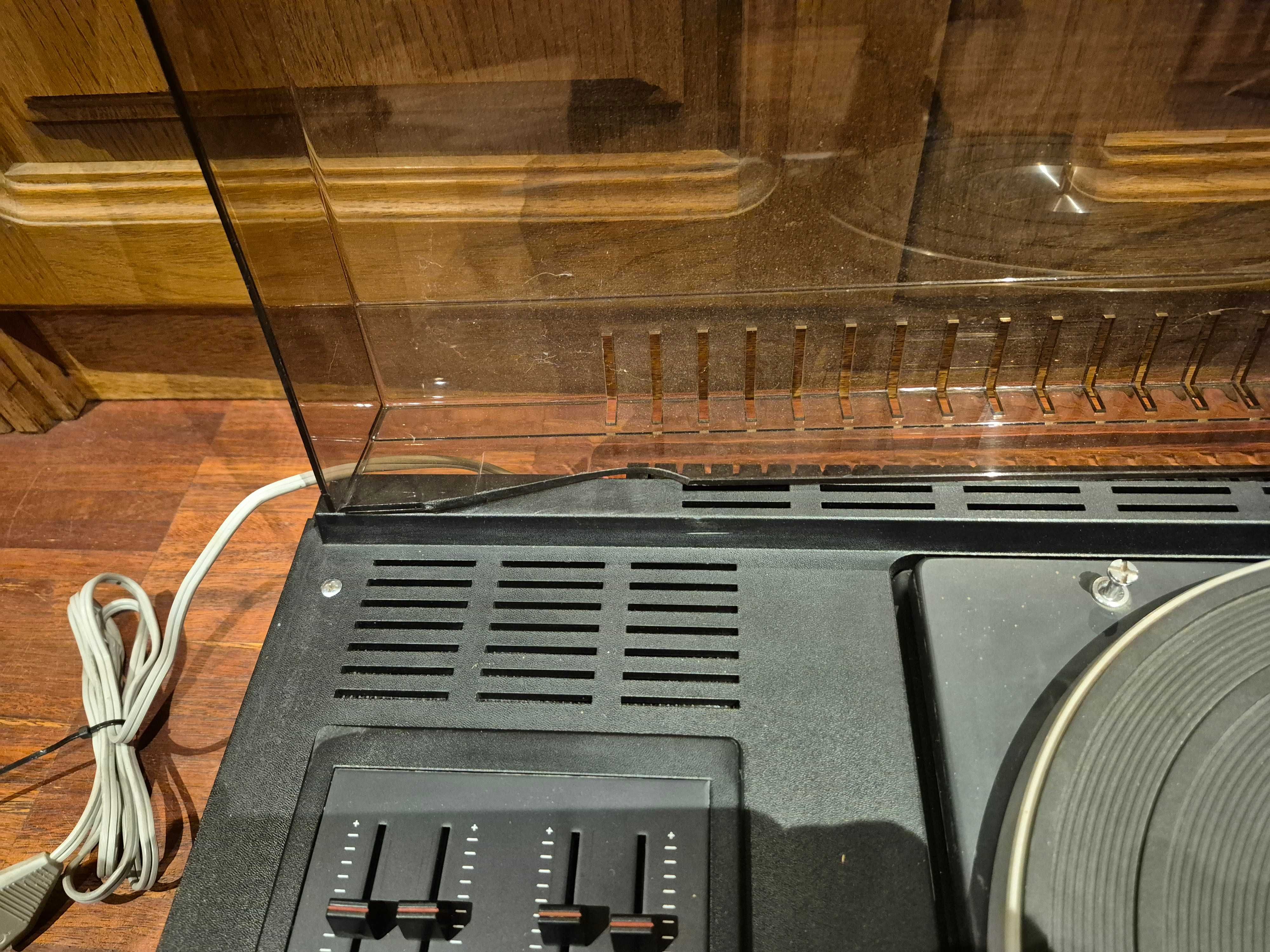 Kwadrofoniczny DUAL KA-460 /gramofon,deko SQ i MULTI,wzmacniacz,tuner/