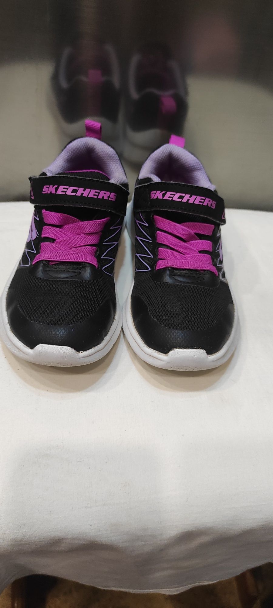 Кроссовки Skechers