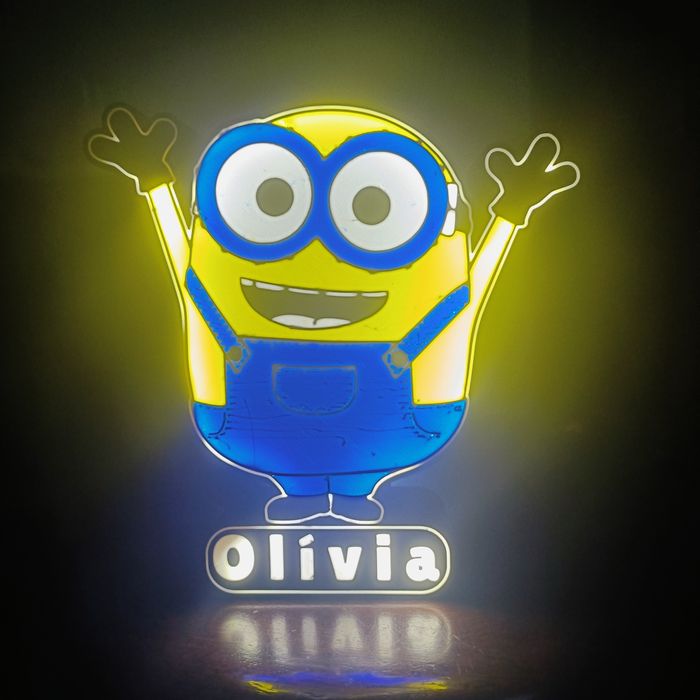 Luminária temática minion