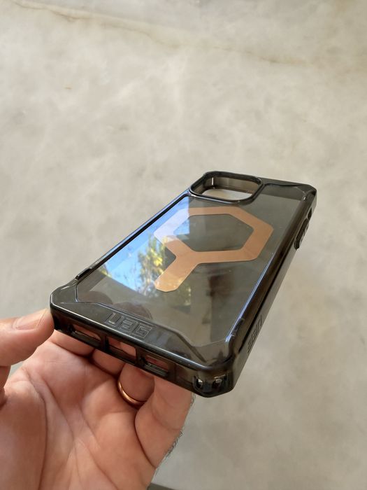 Capa UAG Plyo Preta/Bronze - iPhone 15 Pro Max