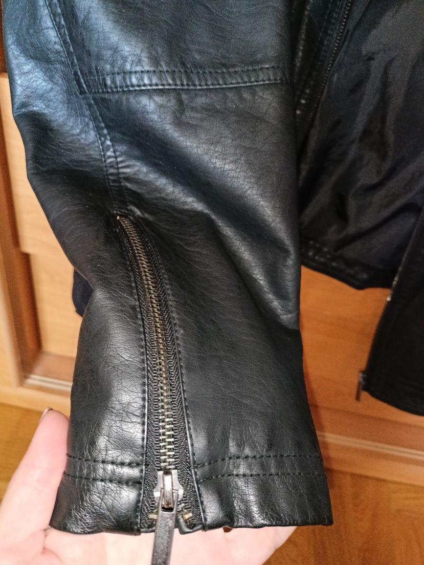 Kurtka skórzana z ekologicznej skóry L-XL