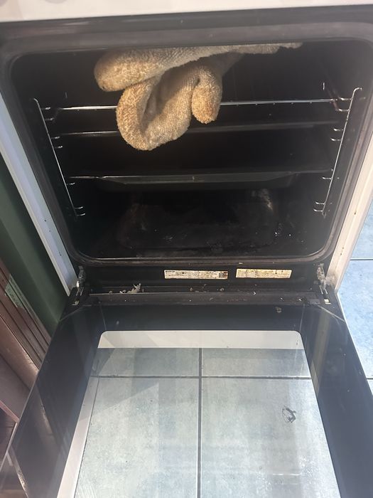 Sprzedam kuchnię gazową z piekarnikiem