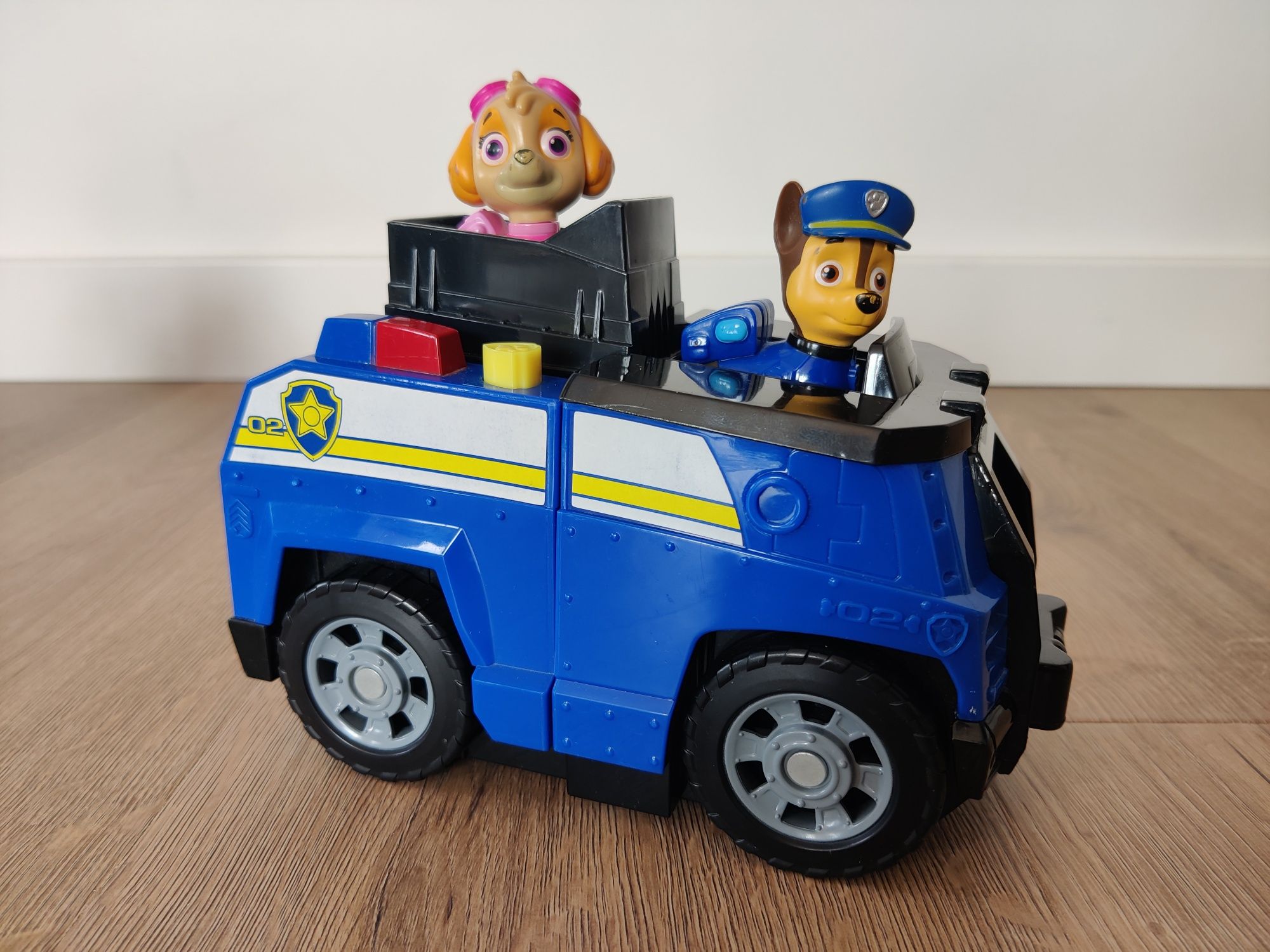 Psi Patrol, Chase i Sky, pojazd 2w1