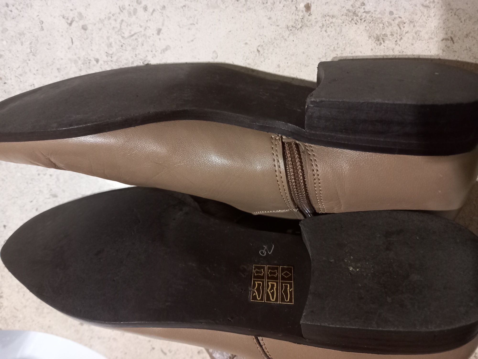 Botins todos em pele