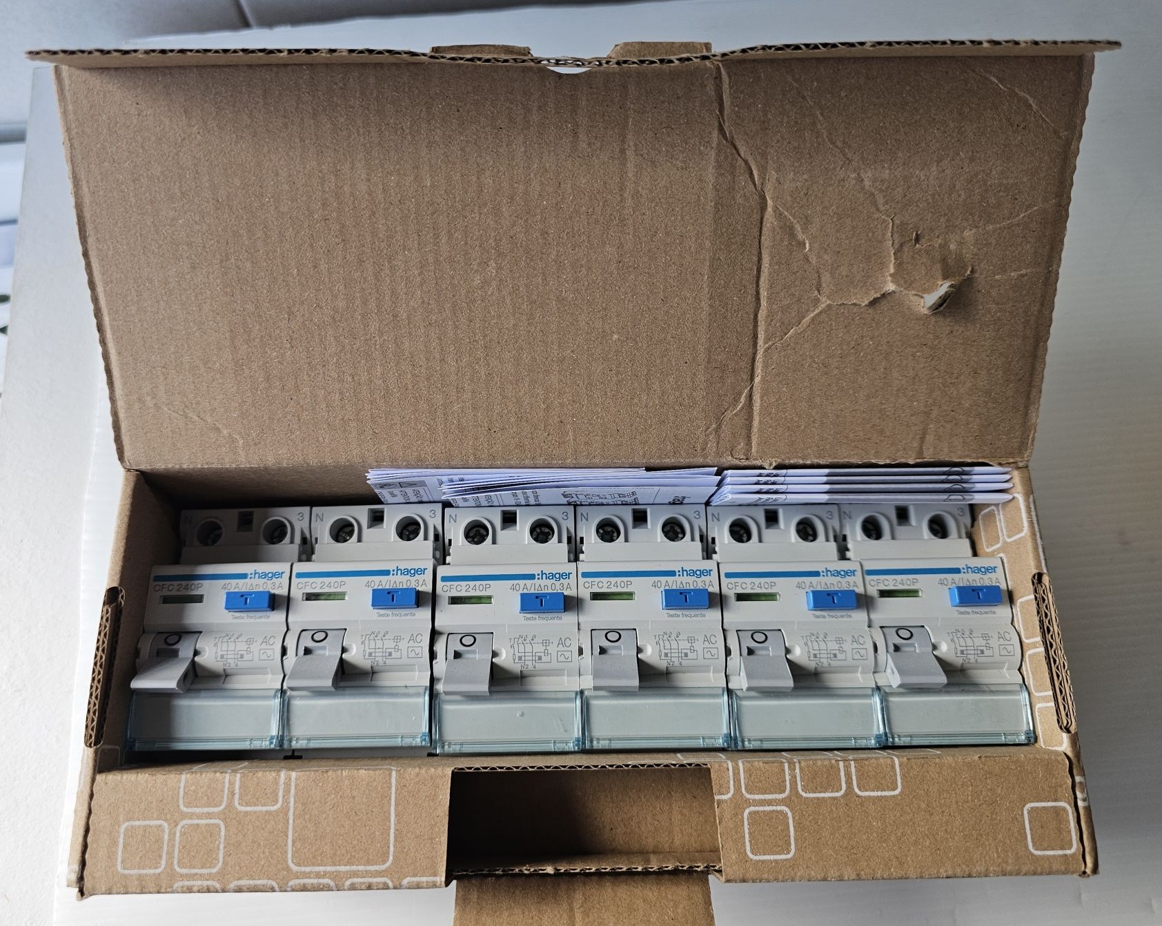 Caixa 6 Unidades Diferencial 2P 300MA AC HAGER 40A