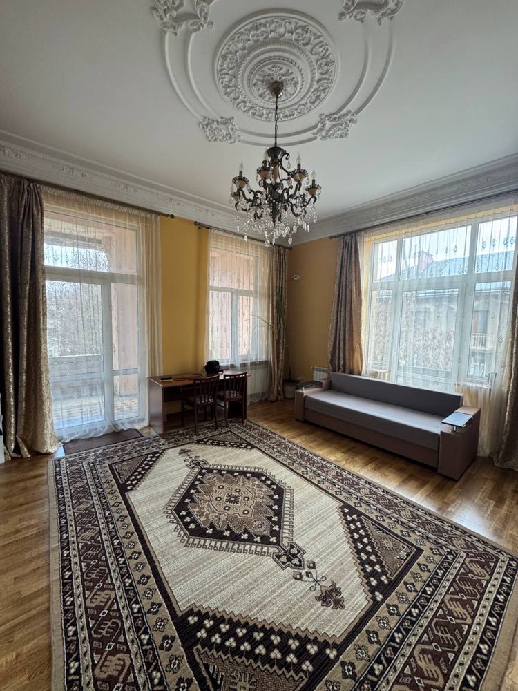 Продаж квартири класу люкс по вул.Коциловського 15
