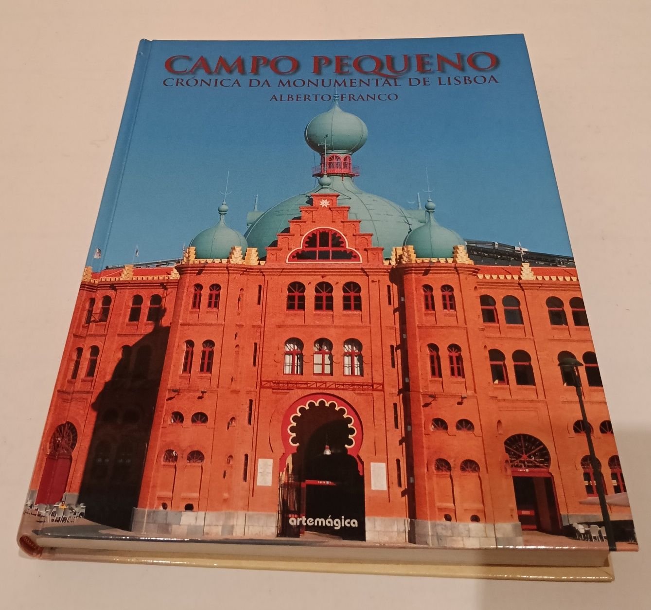 Vendo .  Cronica da Monumental do Campo Pequeno de Alberto Franco.
