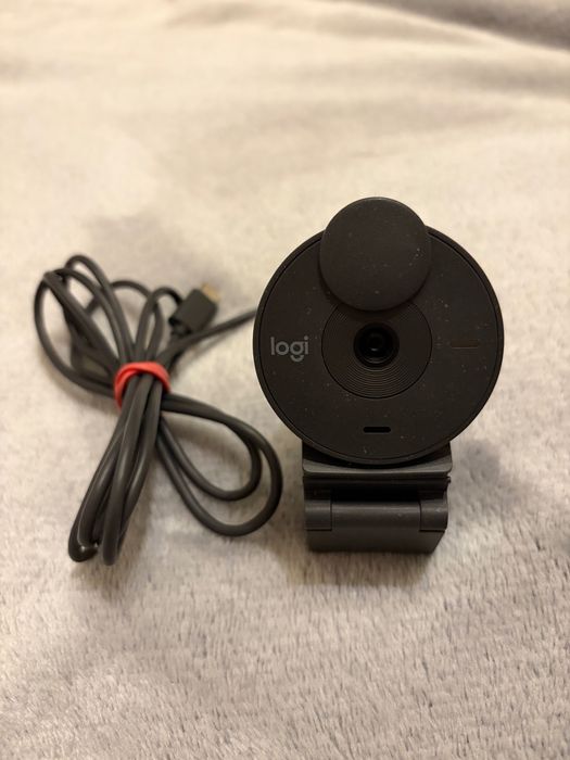 Вебкамера Logitech Brio 300 Full HD – чудовий стан