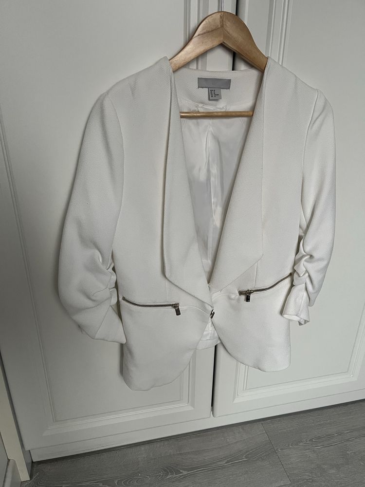 Marynarka krotka taliowana h&m 40 L biala splot strukturalny